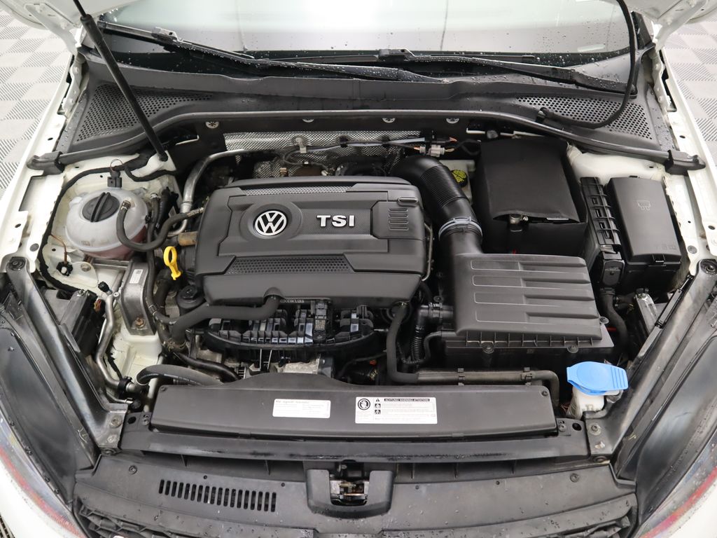 Thumbnail: 2017 Volkswagen Golf - 29