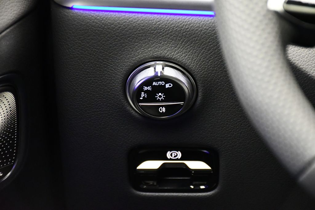 Thumbnail: 2026 Mercedes-Benz GLC - 21