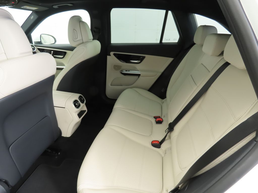 Thumbnail: 2026 Mercedes-Benz GLC - 22