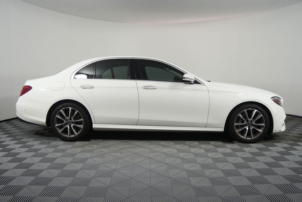 Thumbnail: 2020 Mercedes-Benz E-Class - 2