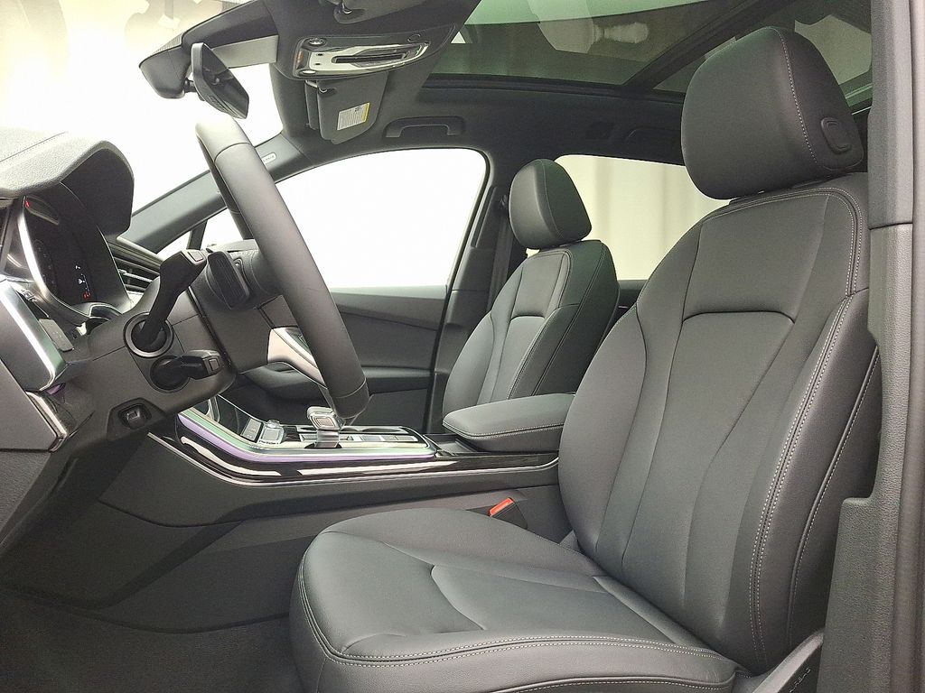 Thumbnail: 2026 Audi Q7 - 8