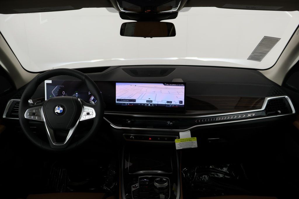 Thumbnail: 2026 BMW X7 - 4