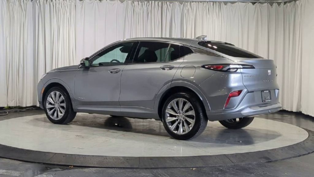 View vehicle photo 6