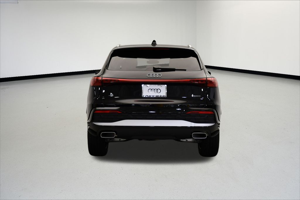 Thumbnail: 2025 Audi Q5 - 4