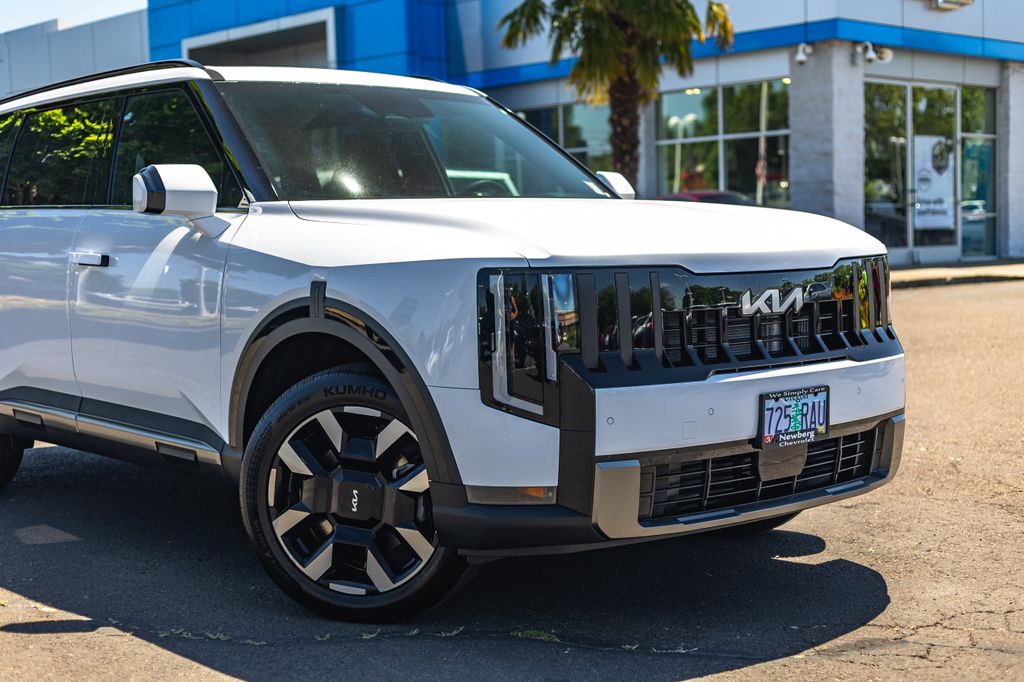2027 Kia Telluride S thumbnail 3