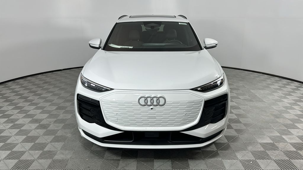2025 Audi Q6 e-tron Premium 8