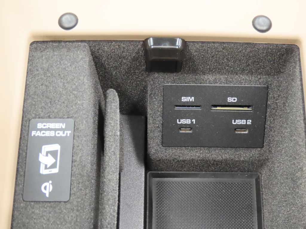 Thumbnail: 2026 Porsche Macan - 30