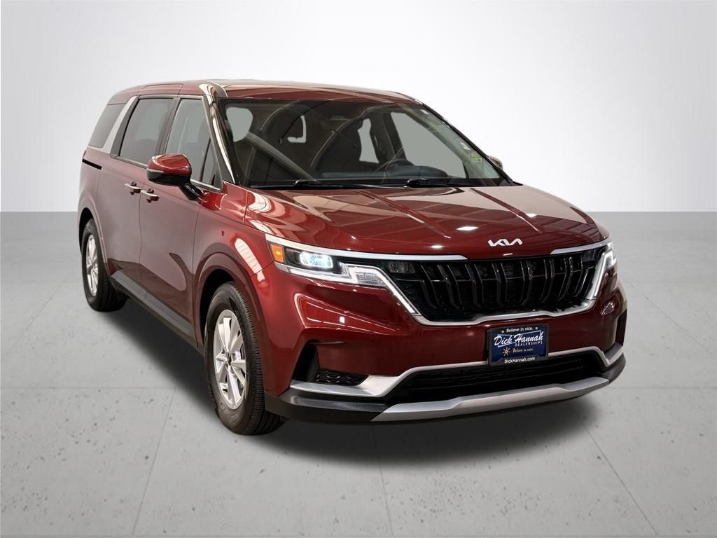 2024 Kia Carnival LX