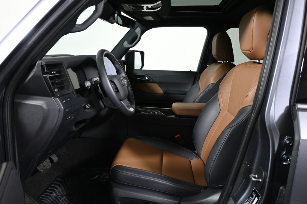 Thumbnail: 2025 Lexus GX - 3