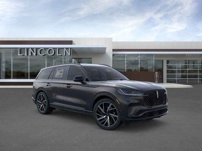 Thumbnail: 2025 Lincoln Aviator - 7