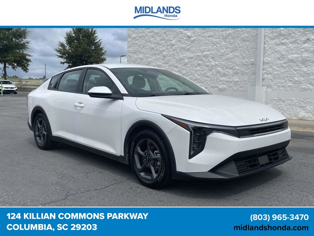 2025 Kia K4 LXS FWD