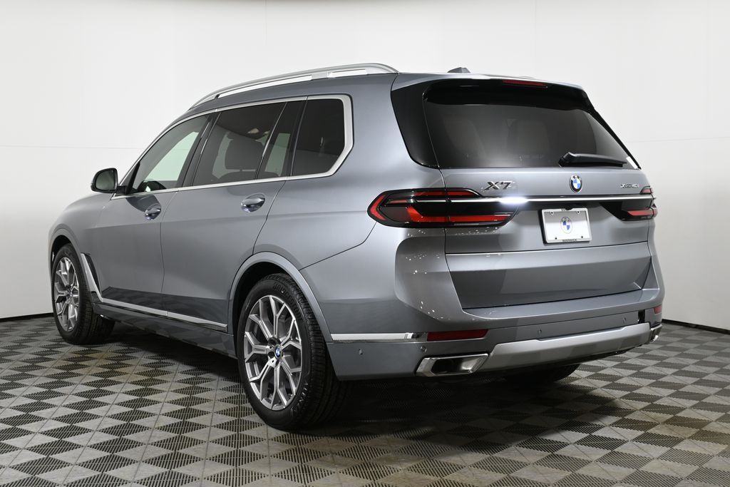 Thumbnail: 2026 BMW X7 - 5