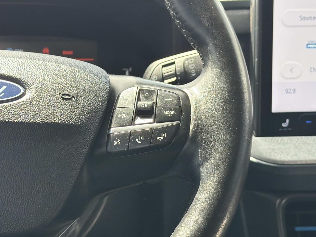 Used 2025 Ford Maverick XLT 4D Crew Cab