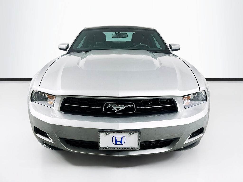 2010 Ford Mustang V6 2