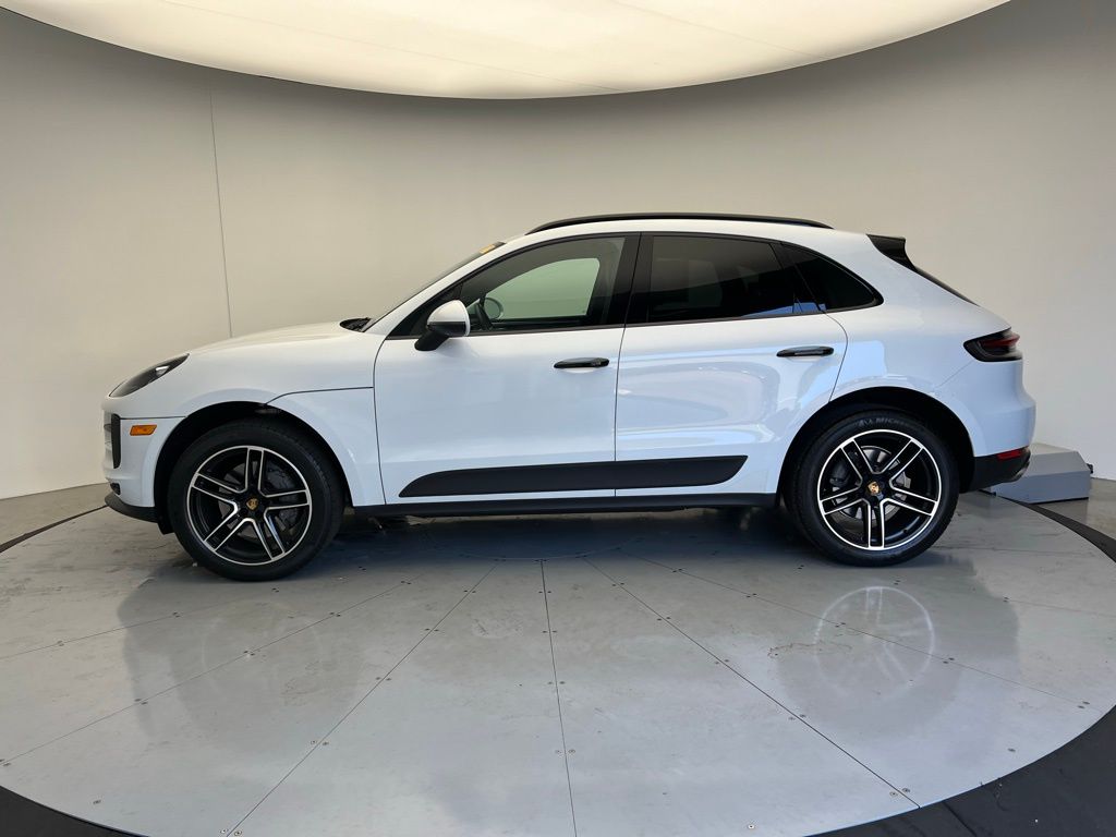 Thumbnail: 2021 Porsche Macan - 2