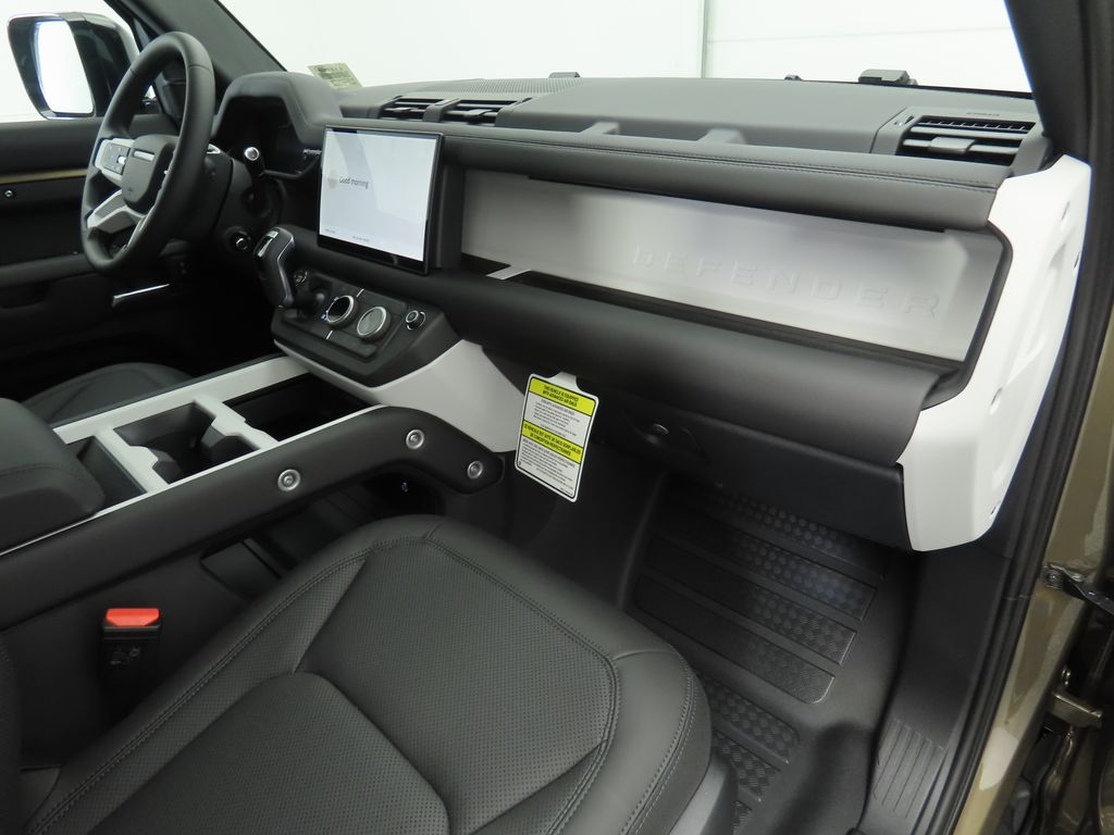 Thumbnail: 2025 Land Rover Defender - 18