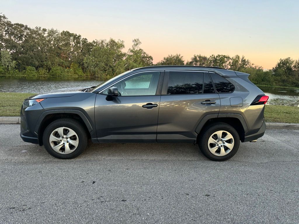 2021 Toyota RAV4 LE 2