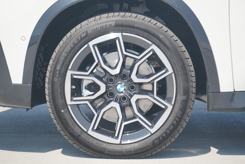 Thumbnail: 2025 BMW X1 - 5