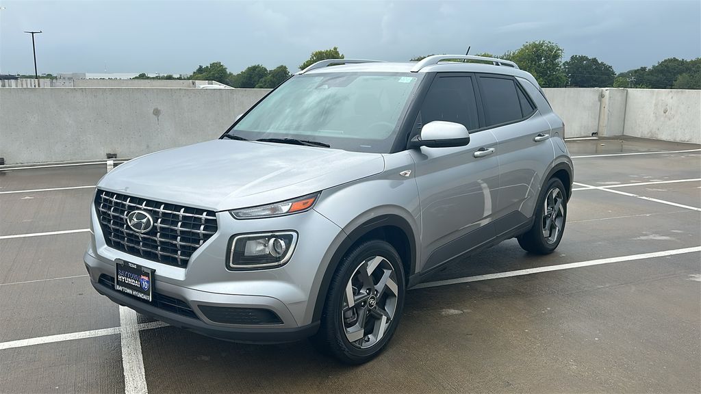2024 Hyundai Venue SEL Silver at Baytown Hyundai