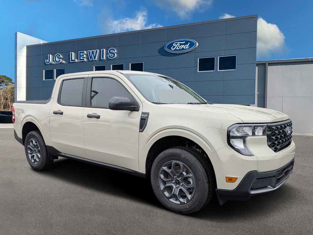 2025 Ford Maverick XLT's photo