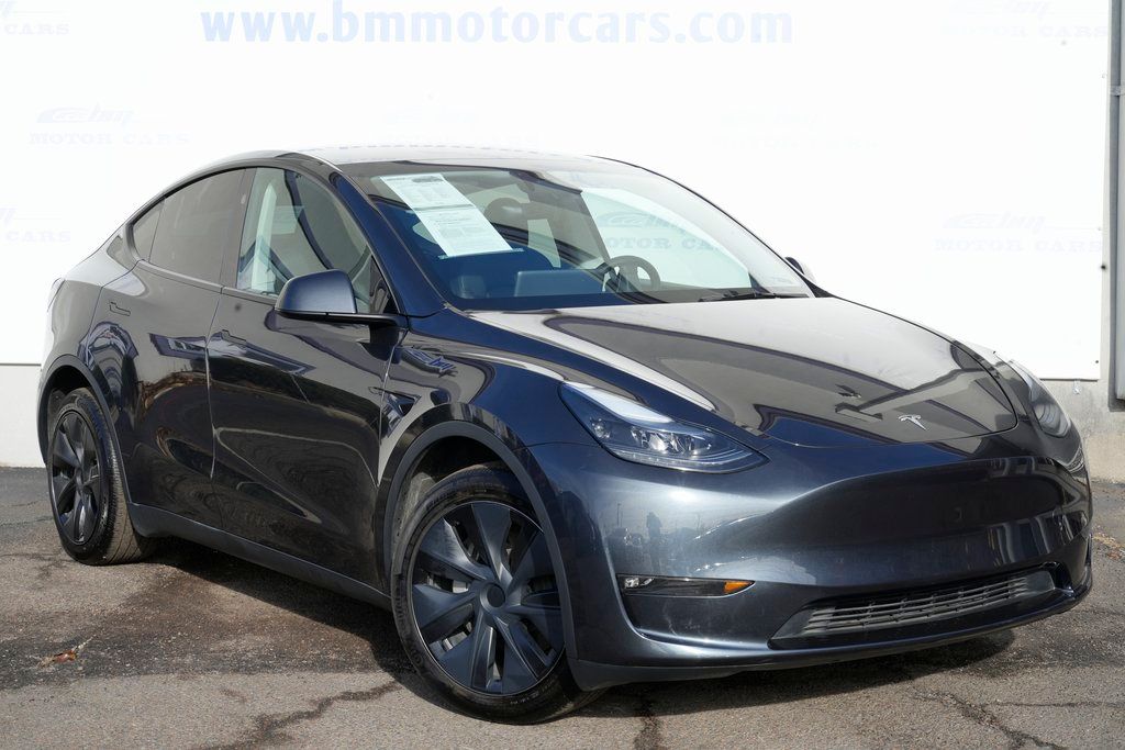 2025 Tesla Model Y Long Range AWD