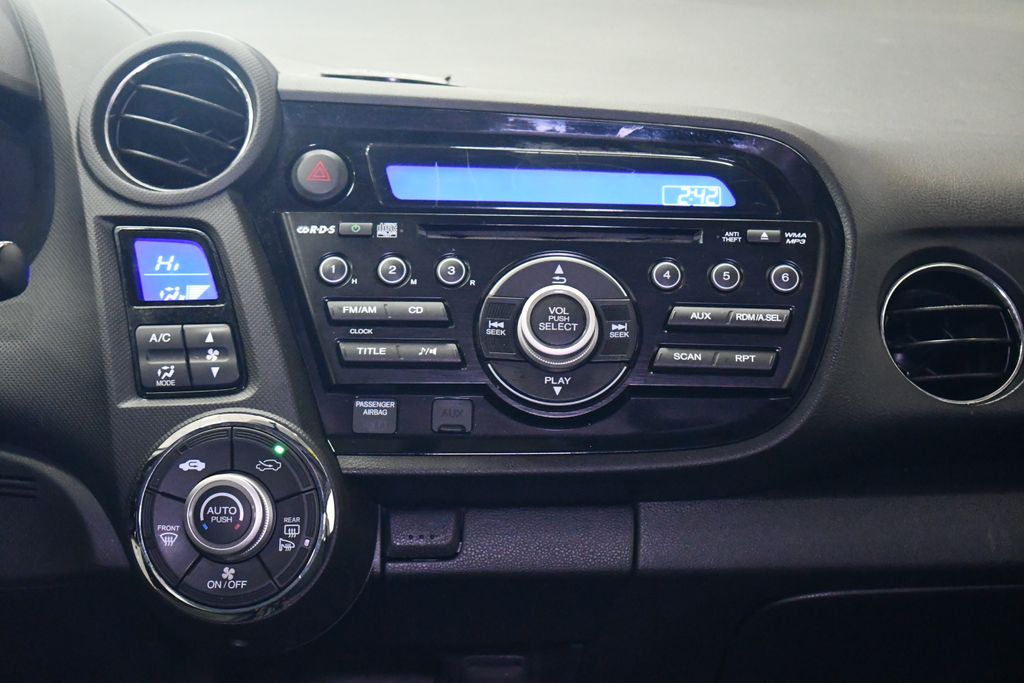 Thumbnail: 2012 Honda Insight - 18