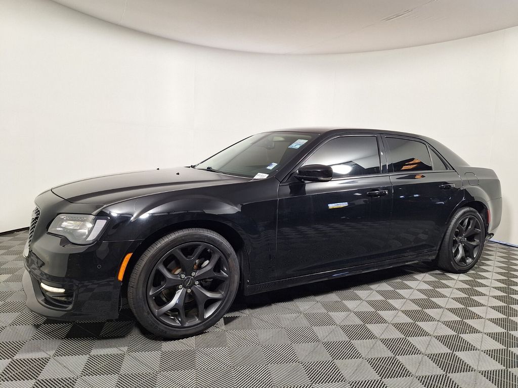Gloss Black 2022 Chrysler 300 Sedan Rear-Wheel Drive 8-Speed Automatic