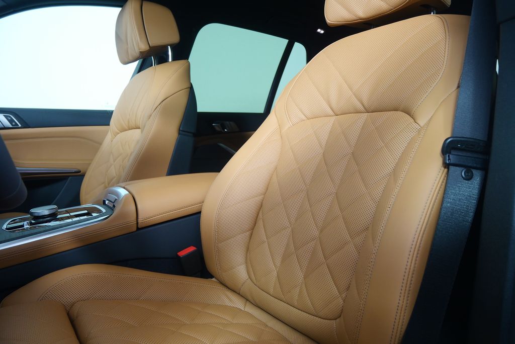 Thumbnail: 2026 BMW X5 - 11