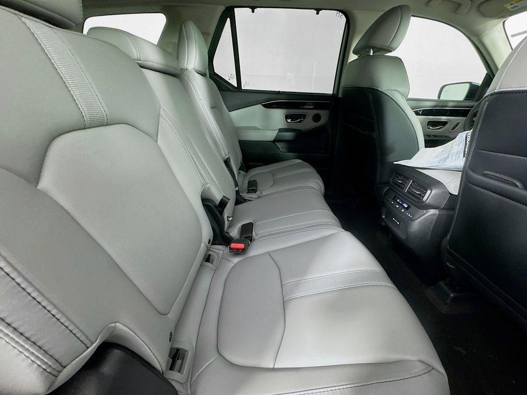 Used Car 2025 Honda Pilot  Ex-l For Sale Under $50,000 In Austin, Texas