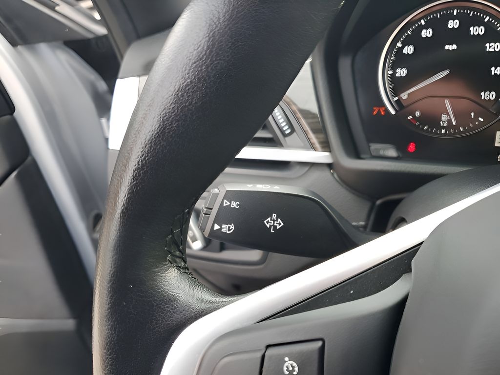 Used 2021 Silver BMW sDrive28i image 34