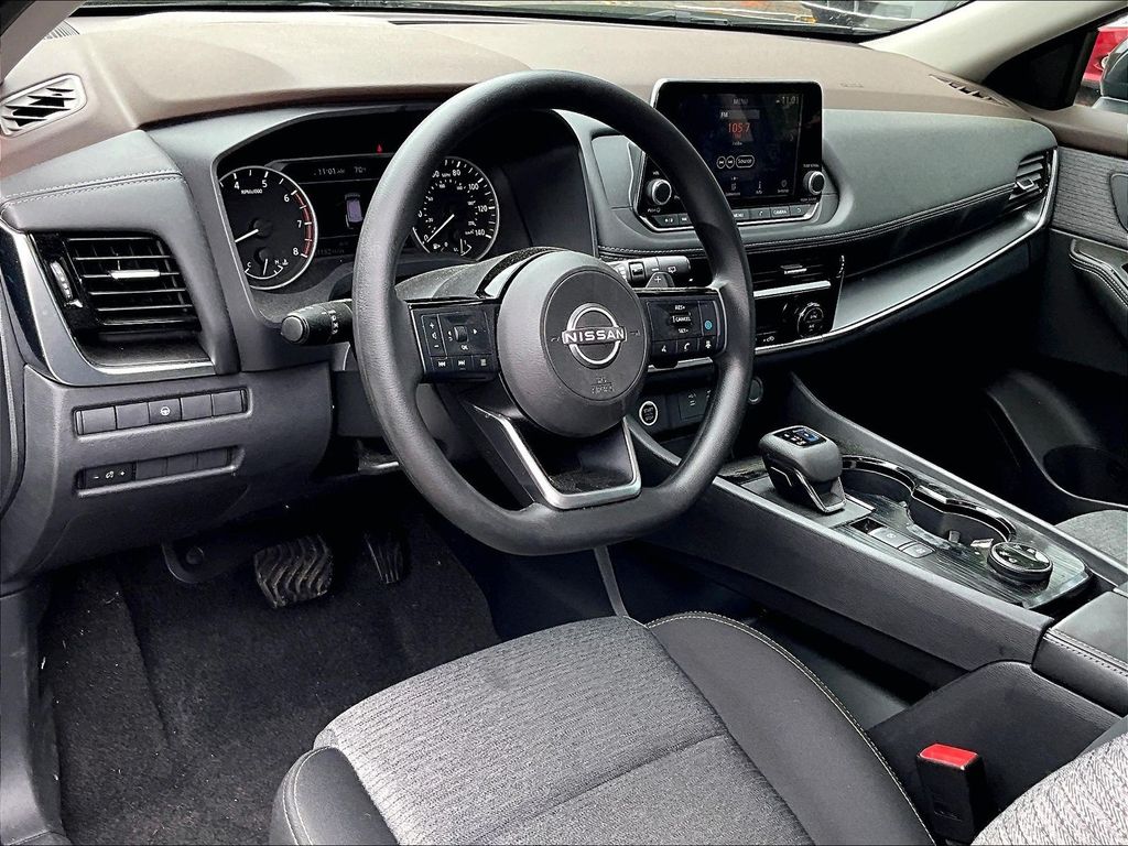 2022 Nissan Rogue — photo 8