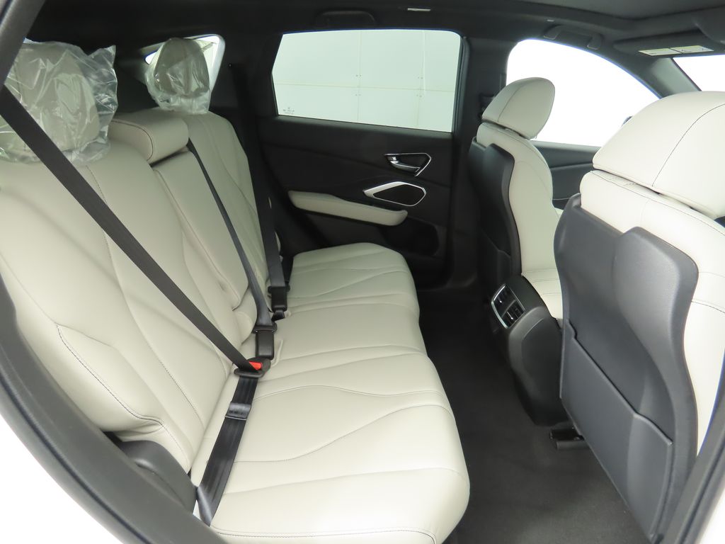 Thumbnail: 2025 Acura RDX - 22