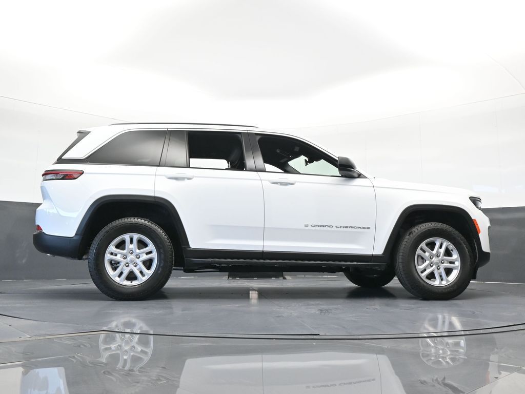 Used 2025 Bright White Clearcoat Jeep Laredo image 33