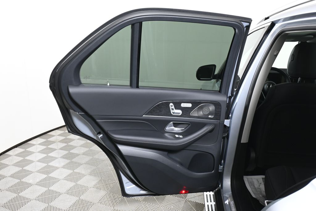 Thumbnail: 2026 Mercedes-Benz GLE - 32