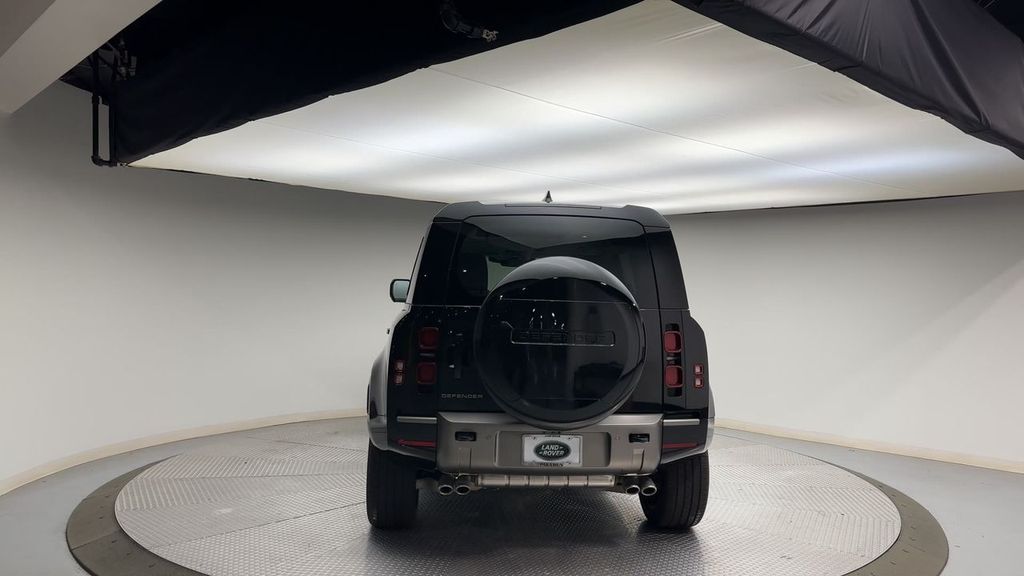 Thumbnail: 2025 Land Rover Defender - 7