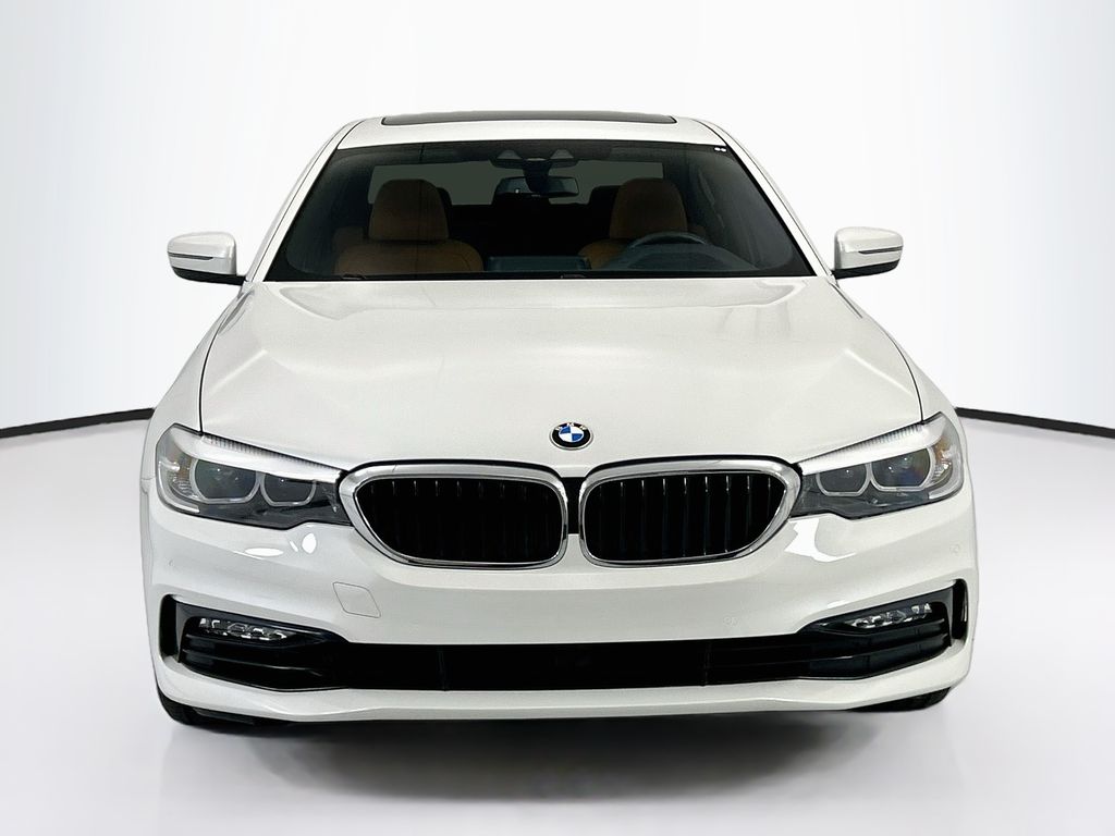 Used 2018 White BMW 540i image 2