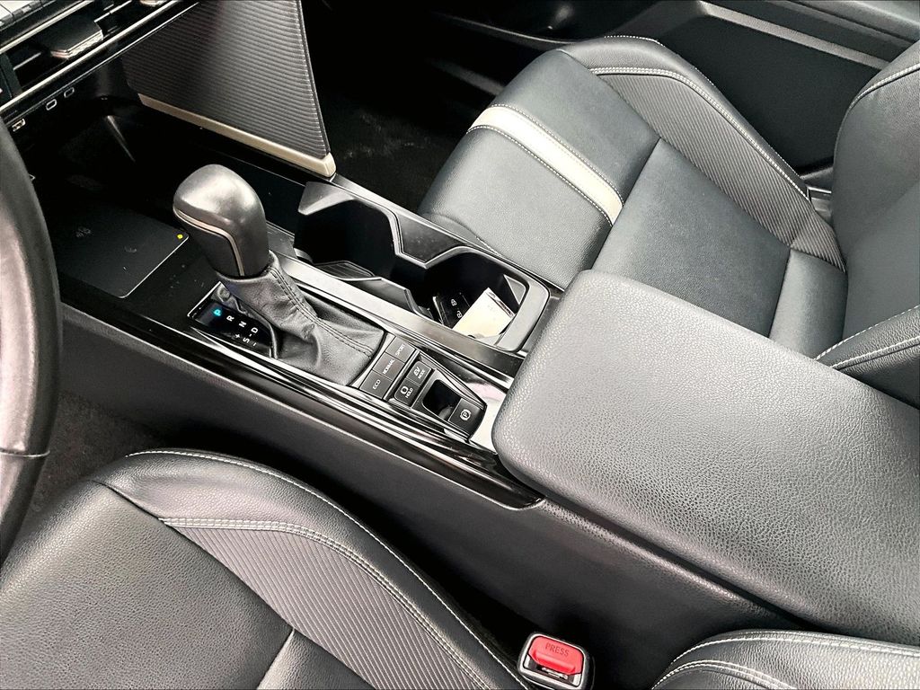 2025 Toyota Camry — photo 20