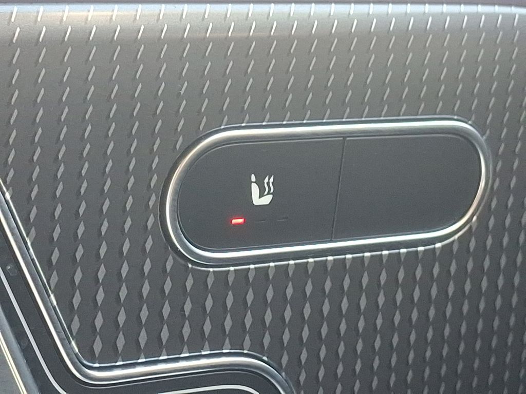 2020 Mercedes-Benz GLB 250 25