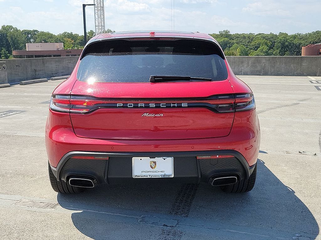 2025 Porsche Macan  5