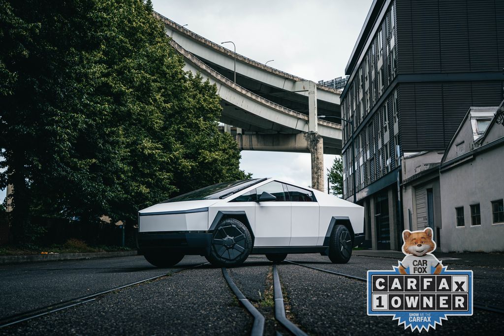 2024 Tesla Cybertruck Foundation