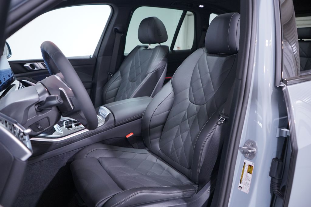 Thumbnail: 2026 BMW X5 - 7