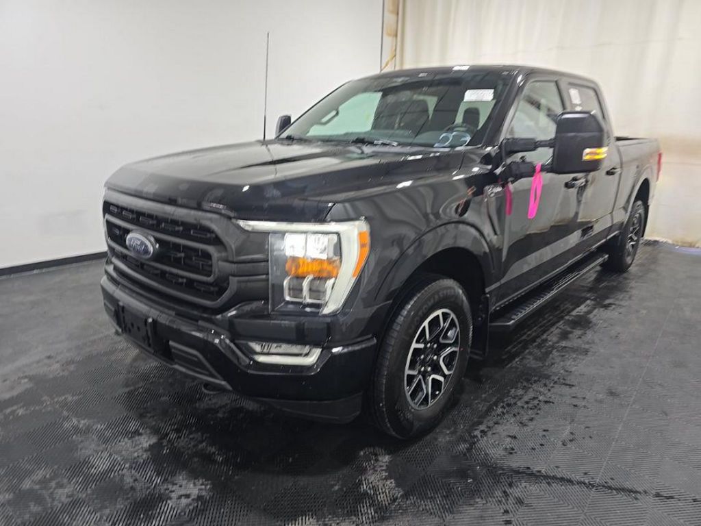 Used 2023 Black Ford XLT image 2