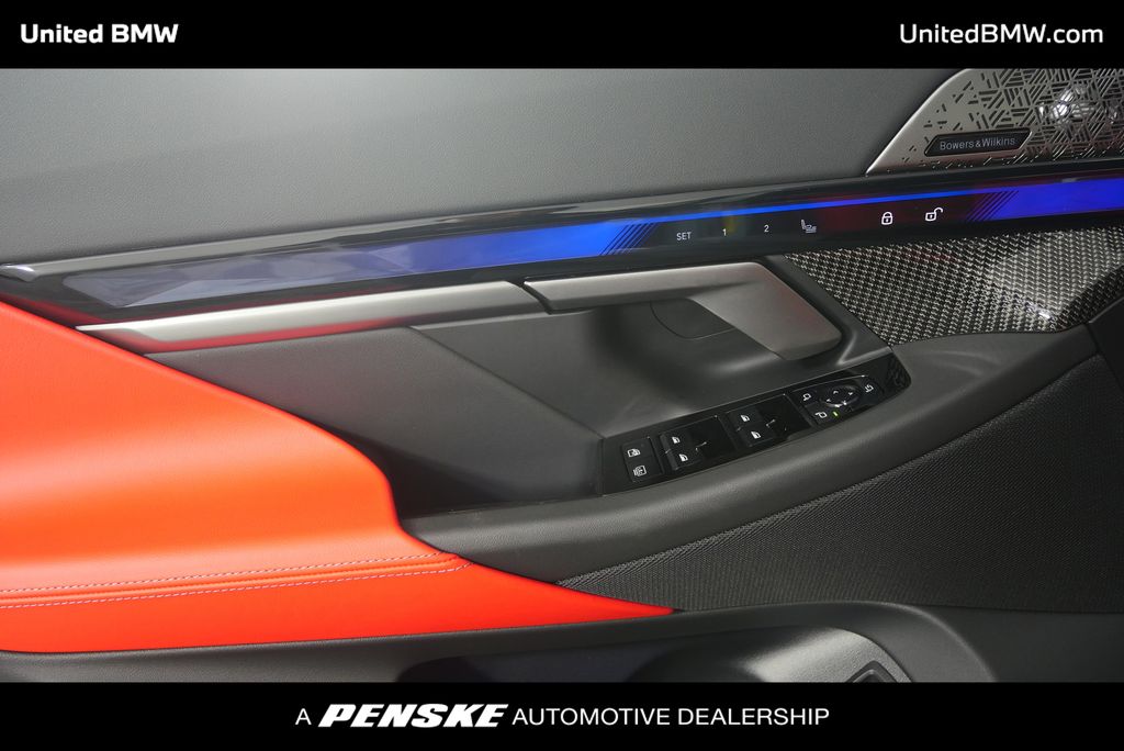 Thumbnail: 2026 BMW M5 - 10