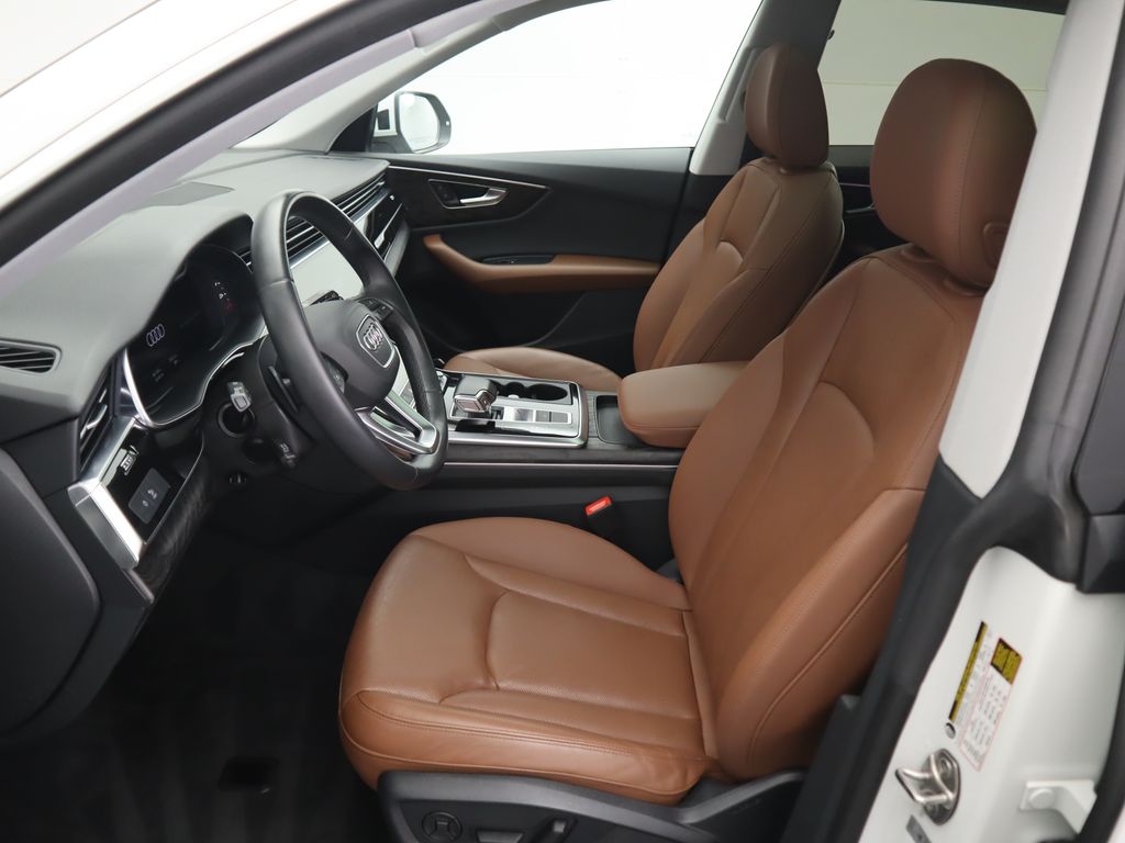 Thumbnail: 2022 Audi Q8 - 20