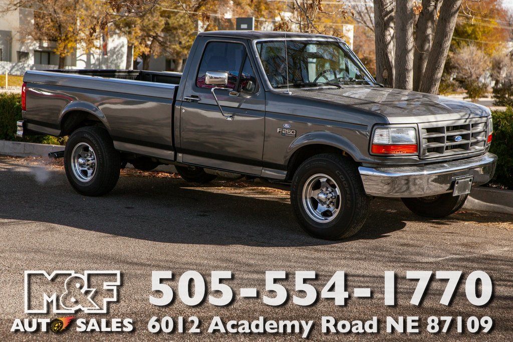 1993 Ford F-250 2 Dr XL Standard Cab LB