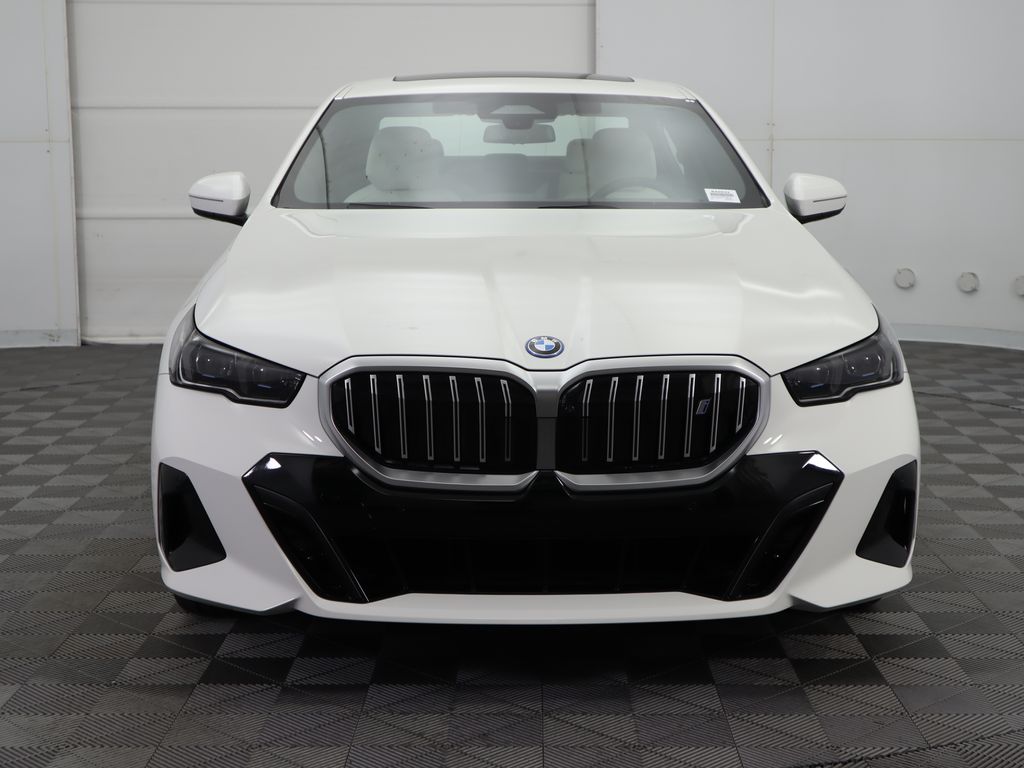 Thumbnail: 2024 BMW i5 - 2