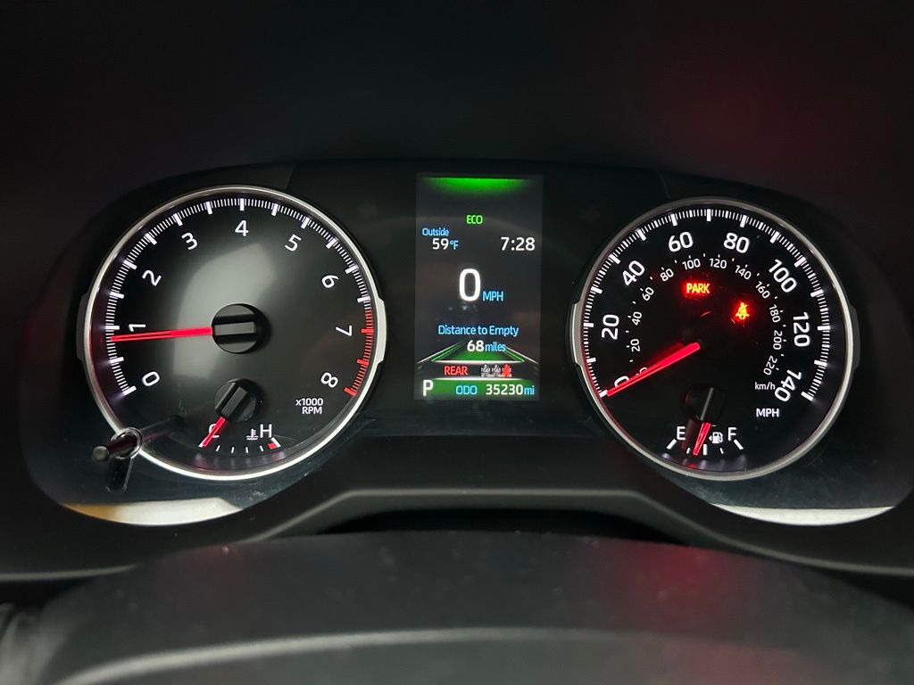 Thumbnail: 2022 Toyota RAV4 - 22