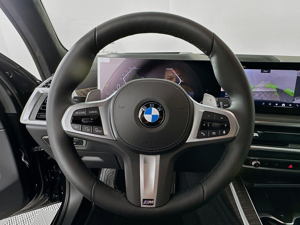 Thumbnail: 2026 BMW X7 - 10