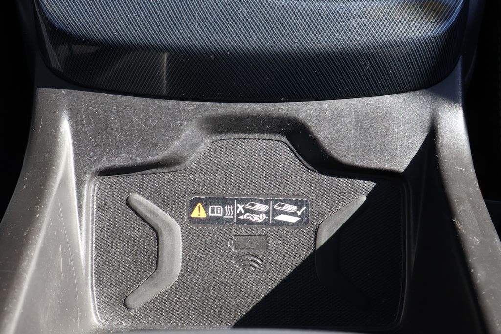 Thumbnail: 2021 Chevrolet Colorado - 25