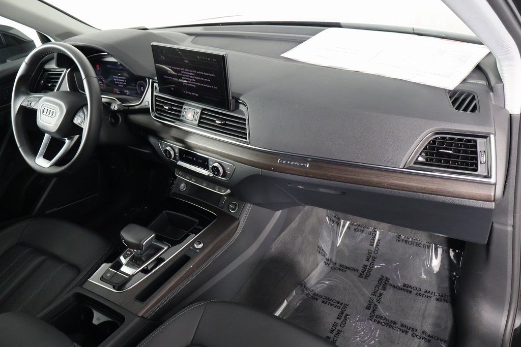 Thumbnail: 2023 Audi Q5 - 9